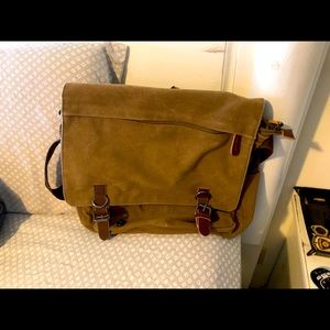 Roomy Messenger Bag